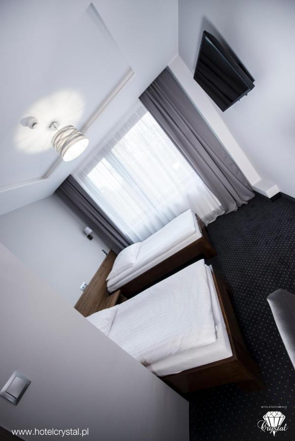 Hotel Crystal Janikowo Экстерьер фото
